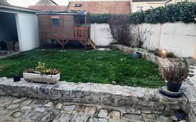 Villa Confortable Avec Jacuzzi A Chevannes